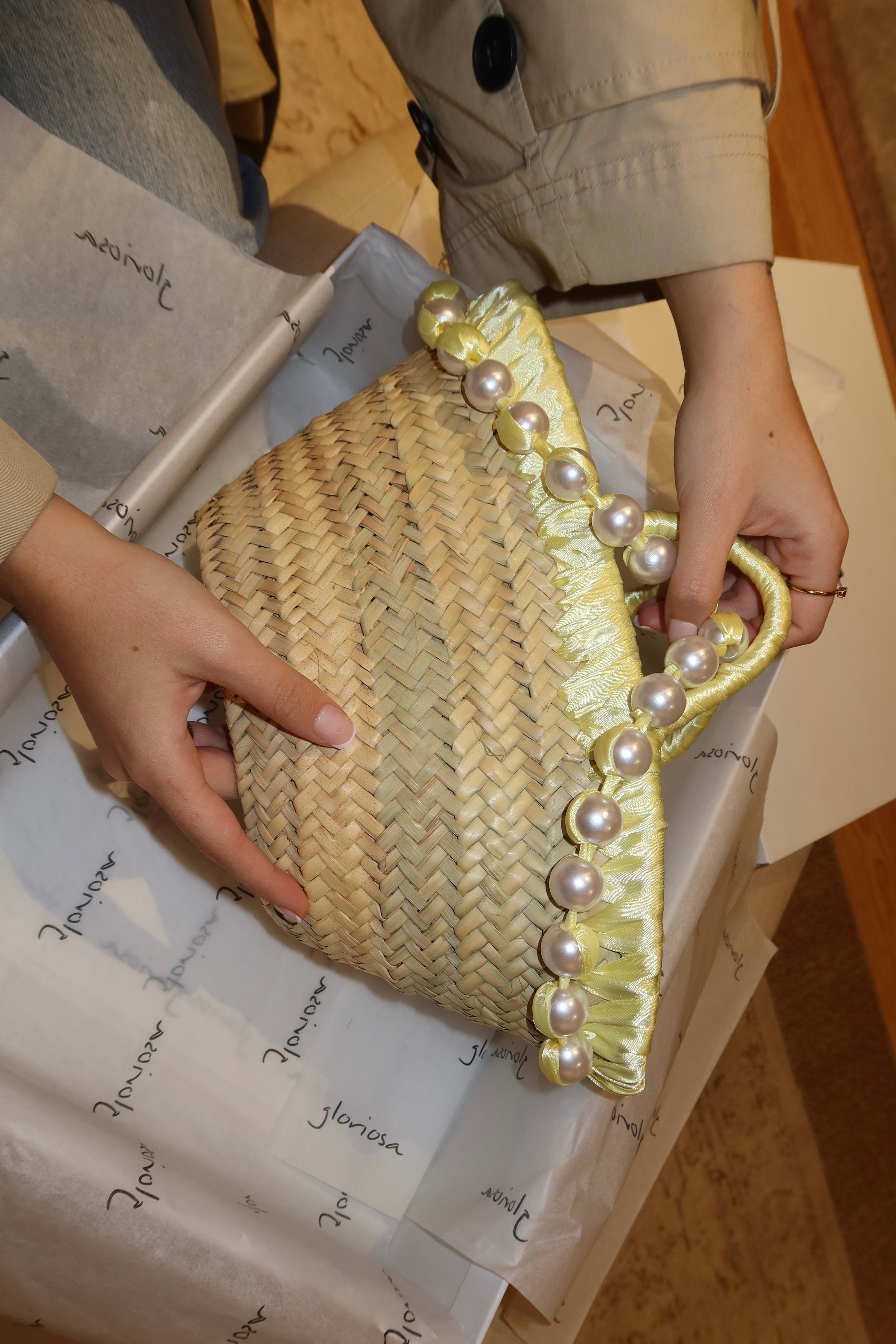 JANE BUCKET BAG , pale yellow